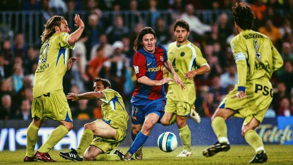 19-year-old Messi scored a legendary goal, 2007